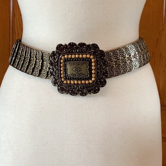 Ladies Belt - Picture 2 of 16